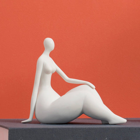 Runde Frauenstatuette