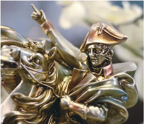 Napoleon-Statue auf silbernem Pferd 33 cm