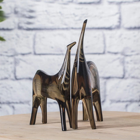Abstrakte Pferdefiguren – Mutter und Fohlen aus Kunstharz (22 cm &amp; 27,5 cm)
