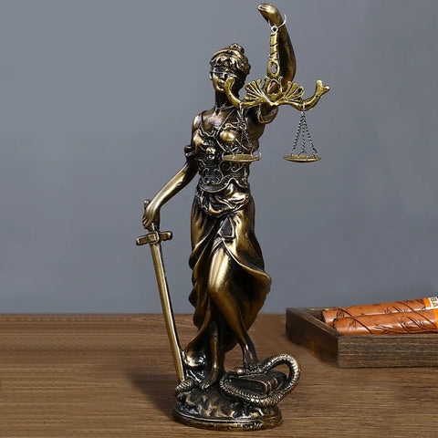 Themis-Statue – Göttin der Gerechtigkeit, Bronzeeffekt, 22 cm