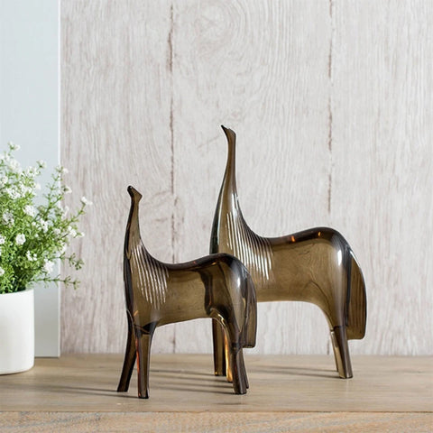Abstrakte Pferdefiguren – Mutter und Fohlen aus Kunstharz (22 cm &amp; 27,5 cm)