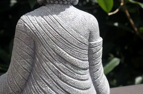 Graue Buddha-Statue für den Außenbereich 23 cm