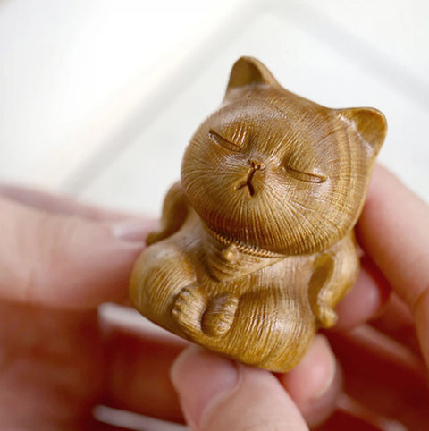 Hölzerne Katzenstatuette 8 cm