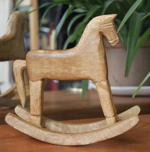 Statue Schaukelpferd aus Holz 19 cm