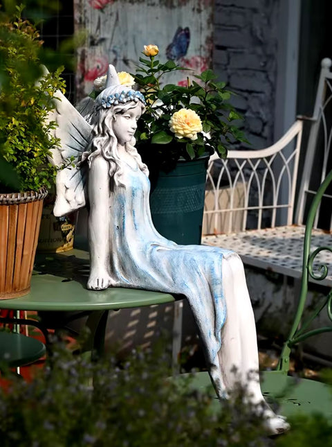 Statue sitzende Fee für außen 62 cm