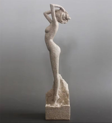Nackte Frauenstatue aus Sandstein 32 cm