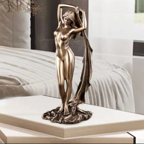Nackte Frauenstatue 22 cm