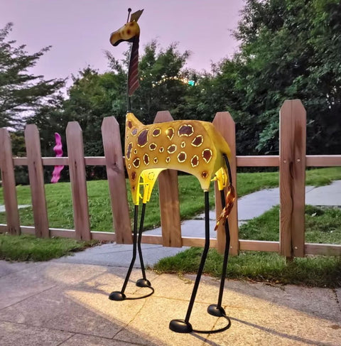 Design-Skulptur Giraffe aus Metall für den Außenbereich 92 cm