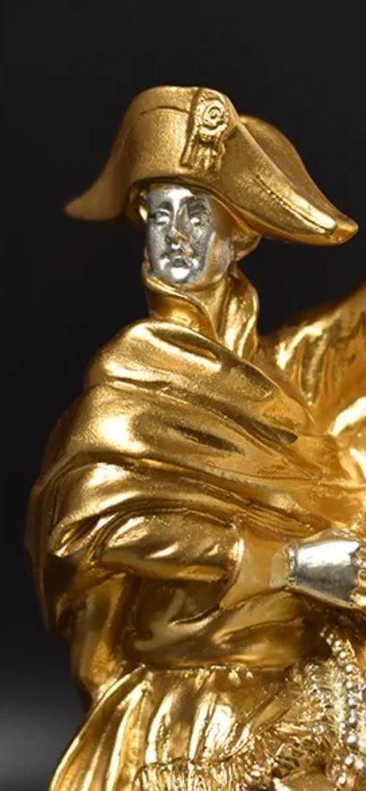 Napoleon-Statue auf goldenem Pferd 28 cm