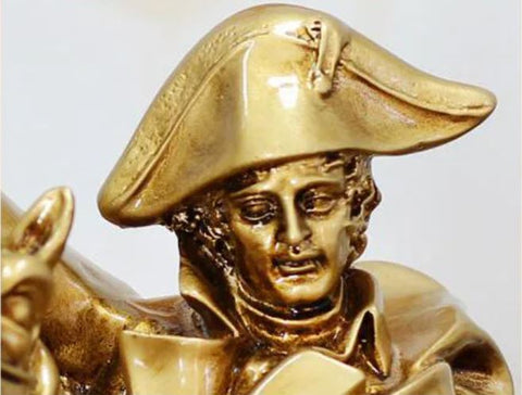 Napoleon-Statue auf goldenem Pferd 33 cm
