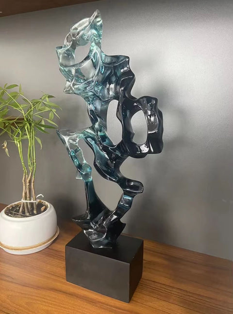 Abstrakte Skulptur aus Harz blau transparent 43 cm