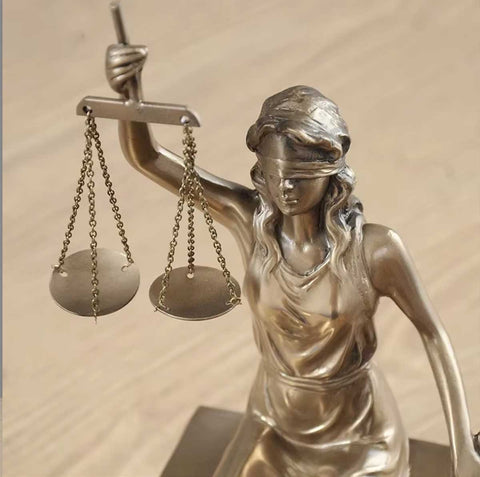 Buchstützen in Form der Justitia-Statue aus Bronze – 2er-Set – 26 cm