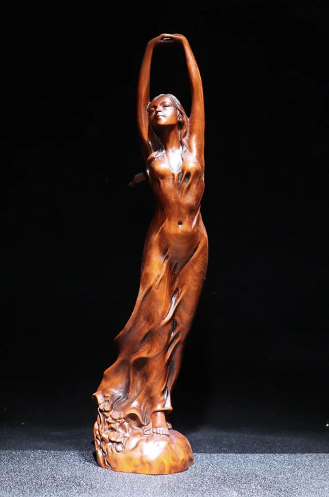 Hölzerne Frauenstatue 23 cm