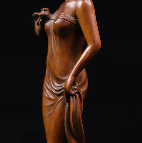 Frauenstatue aus Holz 20 cm