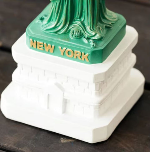 Realistische Freiheitsstatue aus Kunstharz, 27 cm