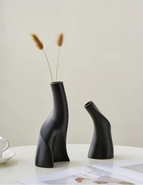 Schwarze nordische Vase aus Keramik 20 cm