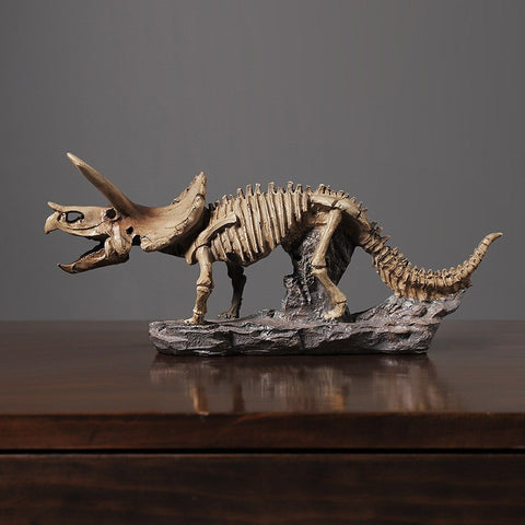 Moderne Skulptur<br> Triceratops-Dinosaurier-Skelettstatue