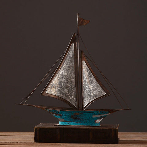 Moderne Skulptur<br> Dekoratives Boot