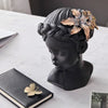 Frauenstatue<br> Moderner Engel und Schmetterling