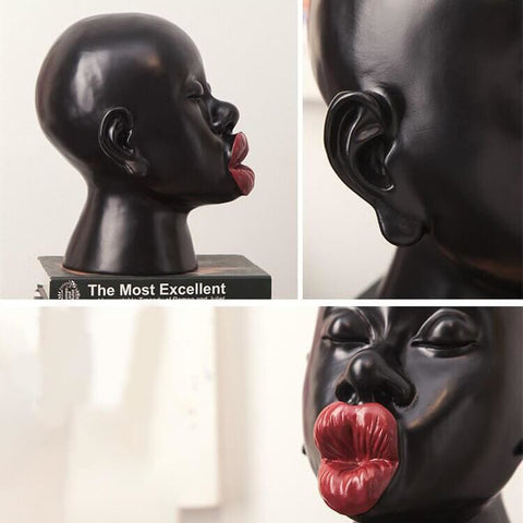 Frauenstatue<br> Der Kuss 32 cm