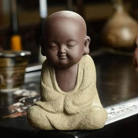 Moderne Skulptur<br> Buddhistische Mönchstatuette 9 cm
